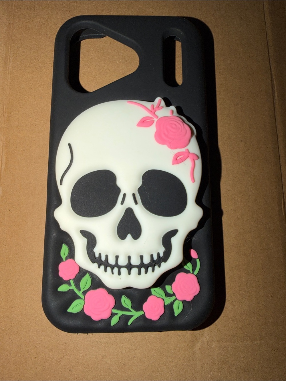 Skull & Roses Silicone Phone Case with Silicone Skull Pop Grip for iPhone 17 Pro